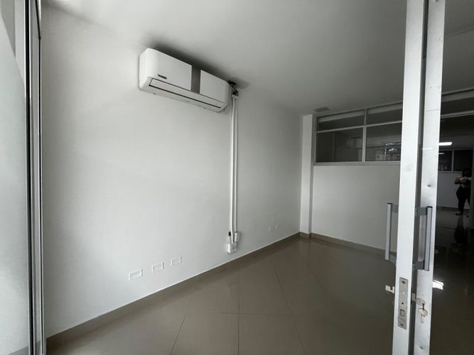 Oficina en arriendo en Laureles, Medellín, 85 m² · foto 8 de 17