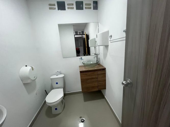 Oficina en arriendo en Laureles, Medellín, 85 m² · foto 13 de 17