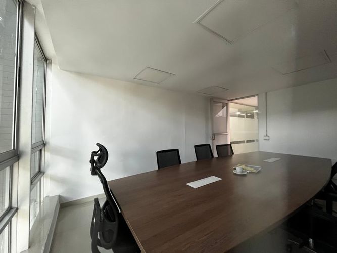 Oficina en arriendo en Laureles, Medellín, 30 m² · foto 2 de 9