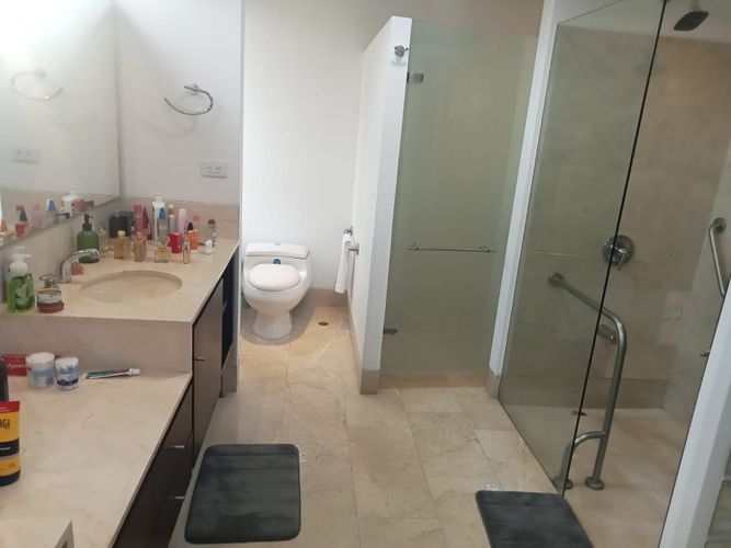 Apartamento de 3 alcobas en arriendo en Alejandría, Medellín, 402 m² · foto 17 de 18