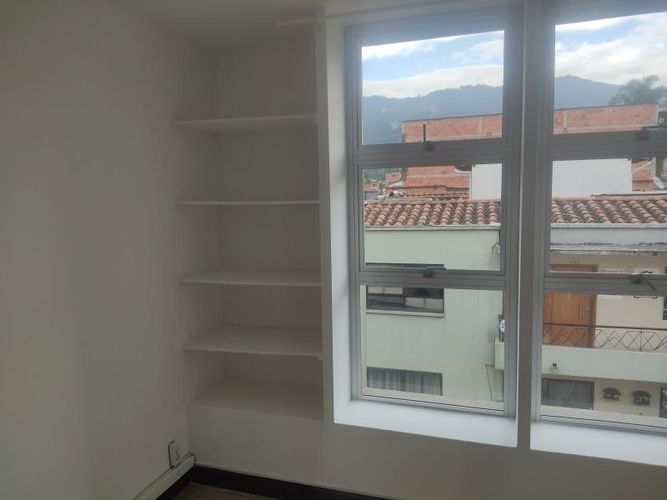 Oficina en arriendo en Zona Centro, Envigado, 19 m² · foto 4 de 5
