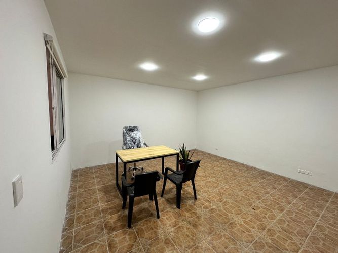 Oficina en arriendo en Los Colores, Medellín, 24 m² · foto 4 de 9