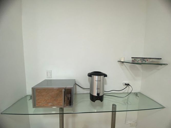Oficina en arriendo en U.D. Atanasio Girardot, Medellín, 35 m² · foto 2 de 8