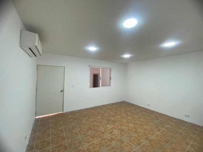 Oficina en arriendo en U.D. Atanasio Girardot, Medellín, 35 m² · foto 3 de 8