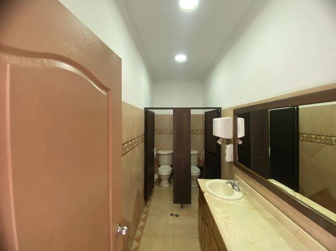 Oficina en arriendo en Los Colores, Medellín, 14 m² · foto 7 de 8