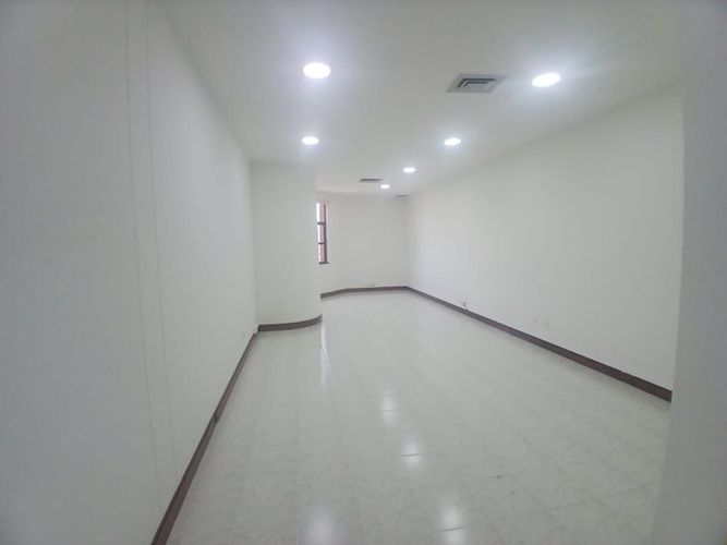 Oficina en arriendo en Patio Bonito, Medellín, 48 m² · foto 3 de 5