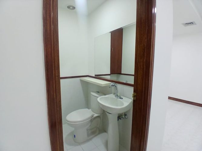 Oficina en arriendo en Patio Bonito, Medellín, 48 m² · foto 5 de 5