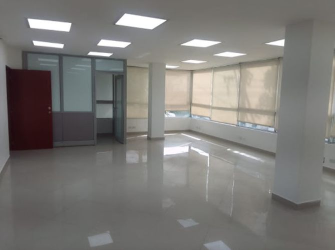 Local en arriendo en Suramericana, Medellín, 70 m² · foto 2 de 8