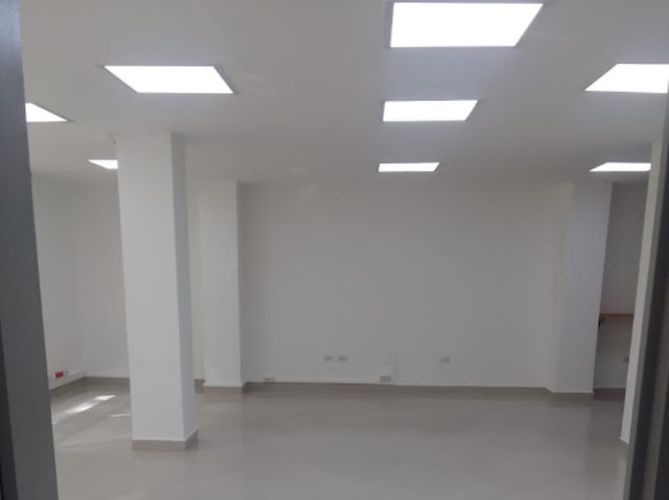 Local en arriendo en Suramericana, Medellín, 70 m² · foto 6 de 8