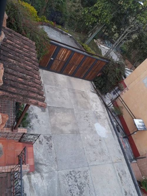 Casa de 8 alcobas en venta en La Mina, Envigado · foto 10 de 22