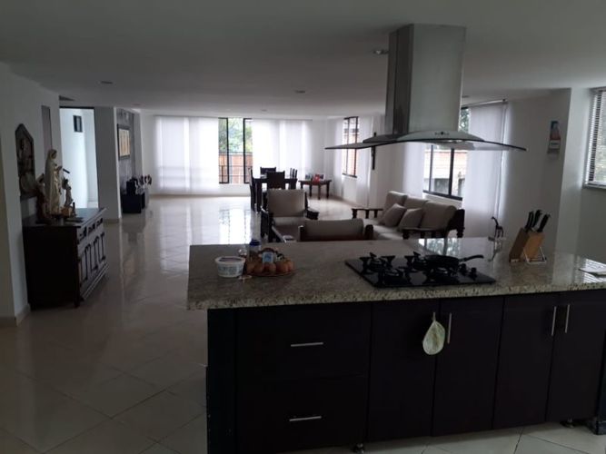 Casa de 8 alcobas en venta en La Mina, Envigado · foto 11 de 22