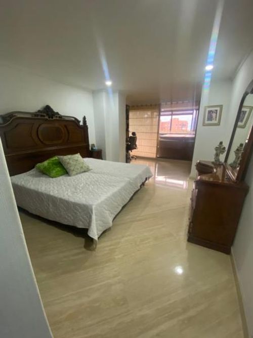 Apartamento de 4 alcobas en venta en Los Balsos, Medellín, 425 m² · foto 8 de 14