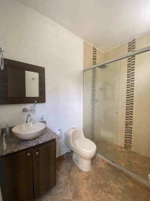Casa de 4 alcobas en venta en Quitasol, Bello · foto 15 de 20