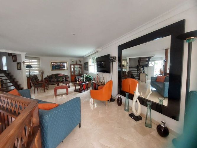 Casa de 4 alcobas en venta en El Poblado, Medellín, 387 m² · foto 5 de 18