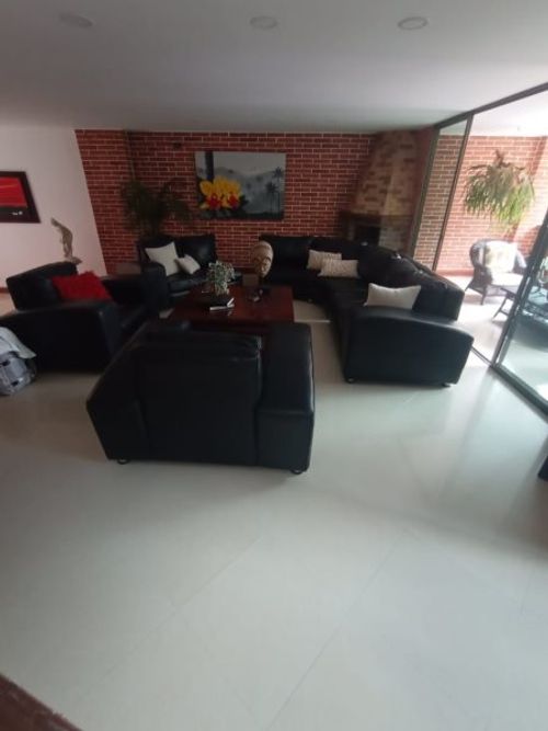 Casa de 5 alcobas en venta en Monteazul, Sabaneta, 410 m² · foto 5 de 24