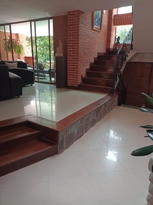 Casa de 5 alcobas en venta en Monteazul, Sabaneta, 410 m² · foto 12 de 24