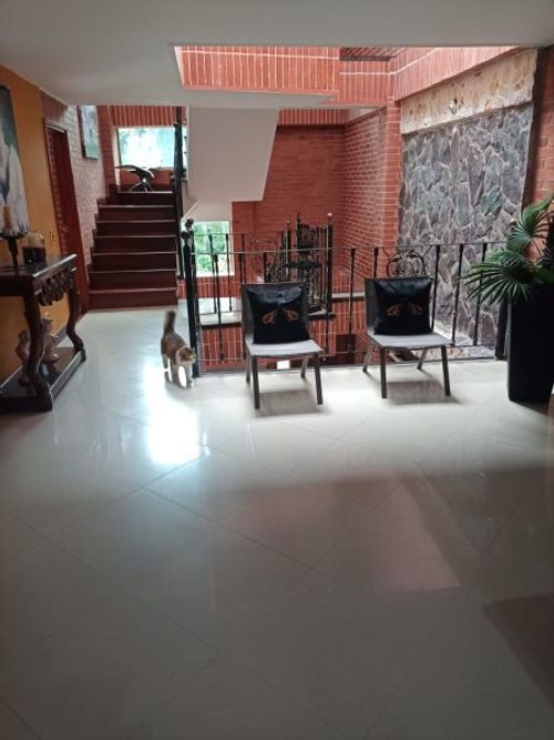 Casa de 5 alcobas en venta en Monteazul, Sabaneta, 410 m² · foto 18 de 24