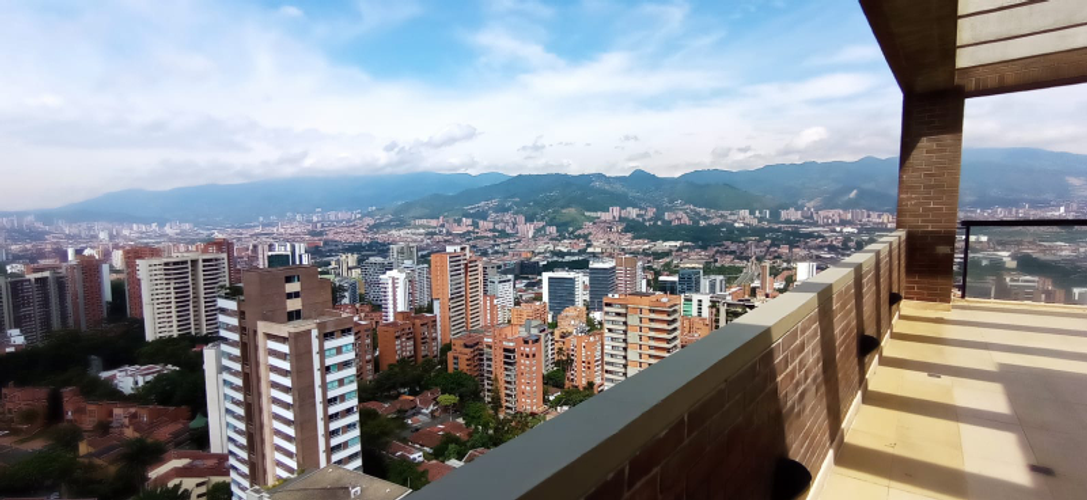 Apartamento de 4 alcobas en venta en El Poblado, Medellín, 386 m² · foto 5 de 18