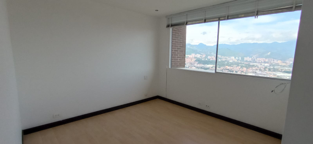 Apartamento de 4 alcobas en venta en El Poblado, Medellín, 386 m² · foto 9 de 18