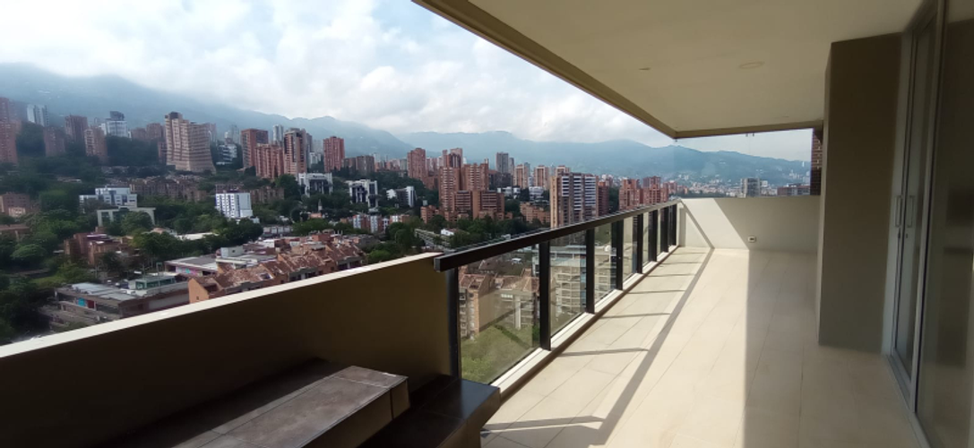Apartamento de 4 alcobas en venta en El Poblado, Medellín, 386 m² · foto 14 de 18
