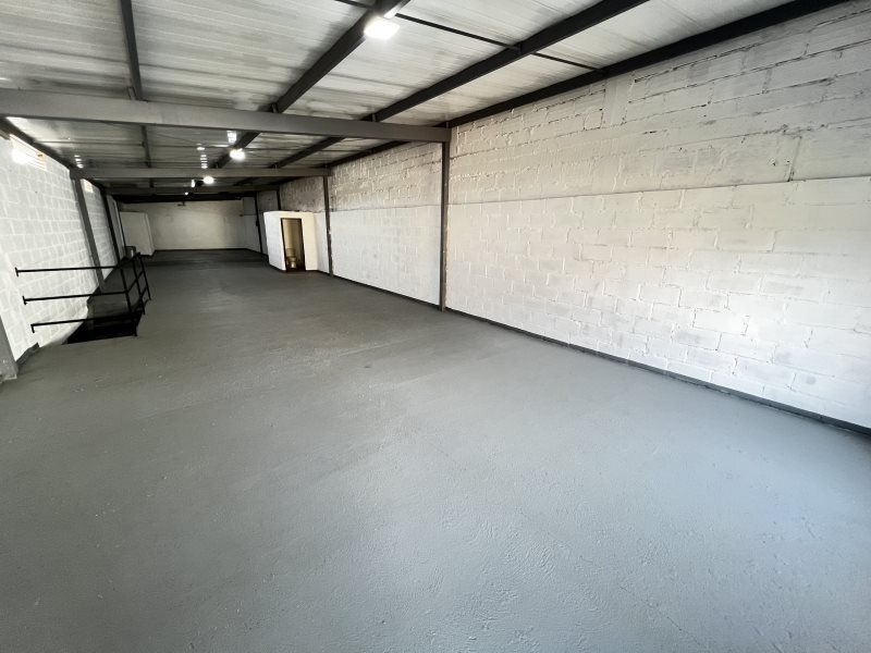 Warehouse for sale in El Poblado, Medellín 2