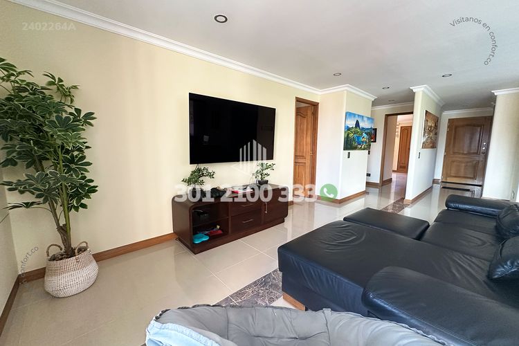 Apartamento de 3 alcobas en arriendo en Laureles, Medellín, 120 m² · foto 2 de 24