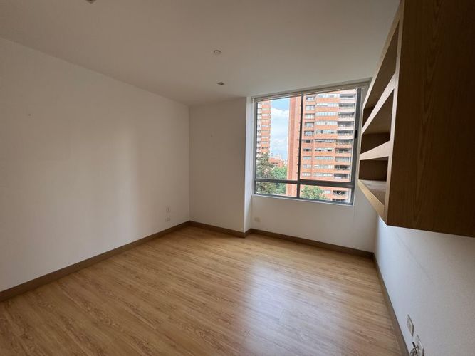 Apartamento de 3 alcobas en venta en Castropol, Medellín, 187 m² · foto 14 de 20