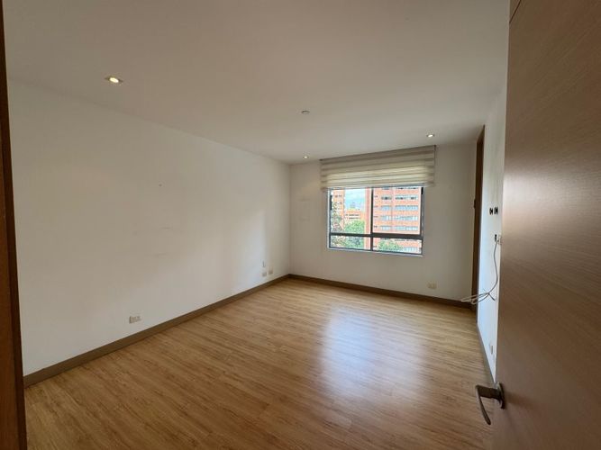 Apartamento de 3 alcobas en venta en Castropol, Medellín, 187 m² · foto 15 de 20