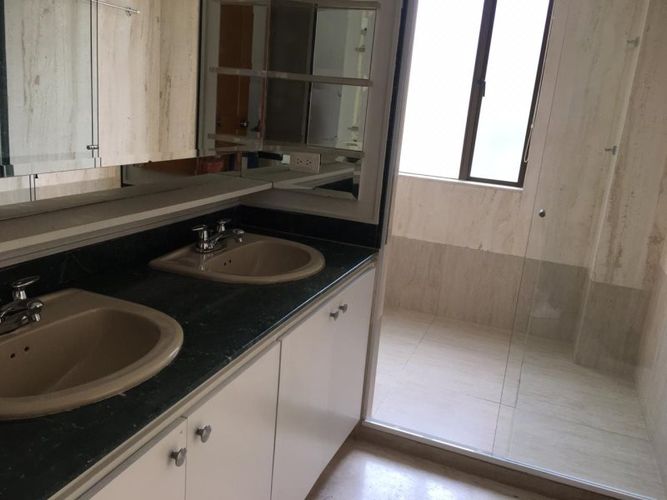 Apartamento de 5 alcobas en venta en La Florida, Medellín, 260 m² · foto 6 de 19