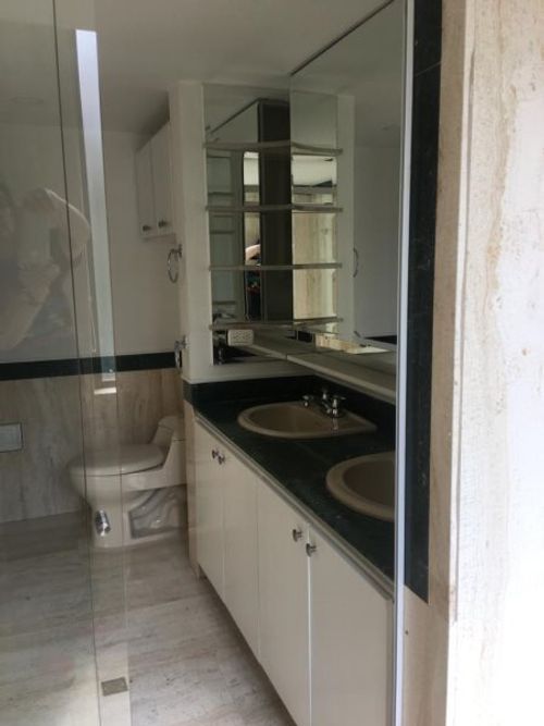 Apartamento de 5 alcobas en venta en La Florida, Medellín, 260 m² · foto 7 de 19