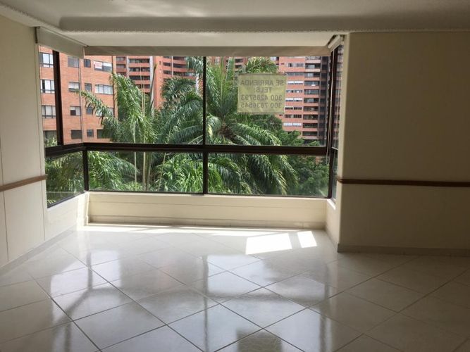 Apartamento de 5 alcobas en venta en La Florida, Medellín, 260 m² · foto 10 de 19
