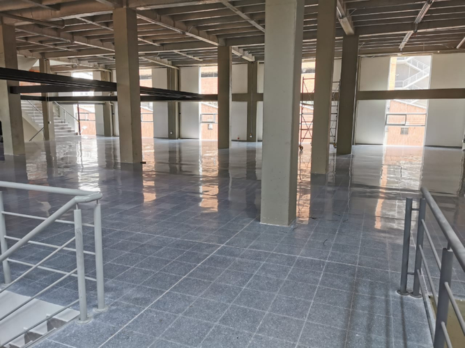 Bodega en venta en San Diego, Medellín, 2600 m² · foto 2 de 9