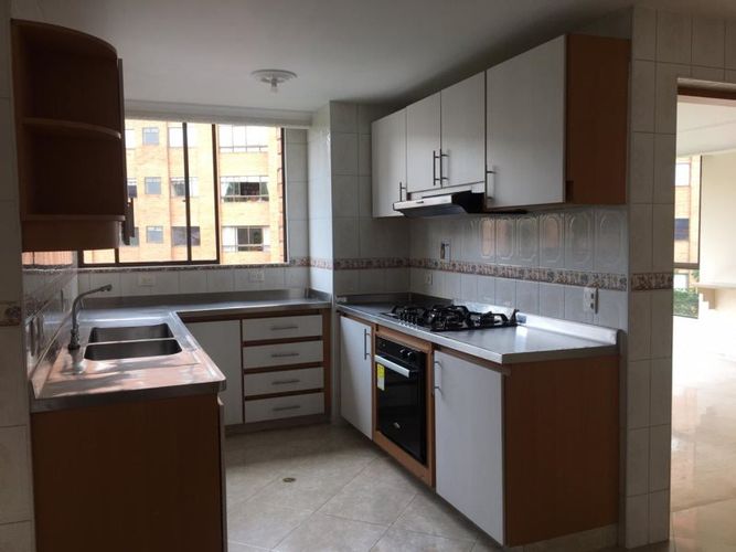 Apartamento de 5 alcobas en venta en La Florida, Medellín, 260 m² · foto 16 de 19