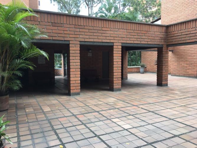 Apartamento de 5 alcobas en venta en La Florida, Medellín, 260 m² · foto 19 de 19