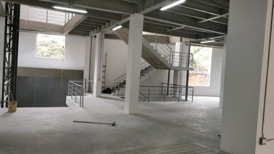 Bodega en venta en San Diego, Medellín, 2600 m² · foto 8 de 9