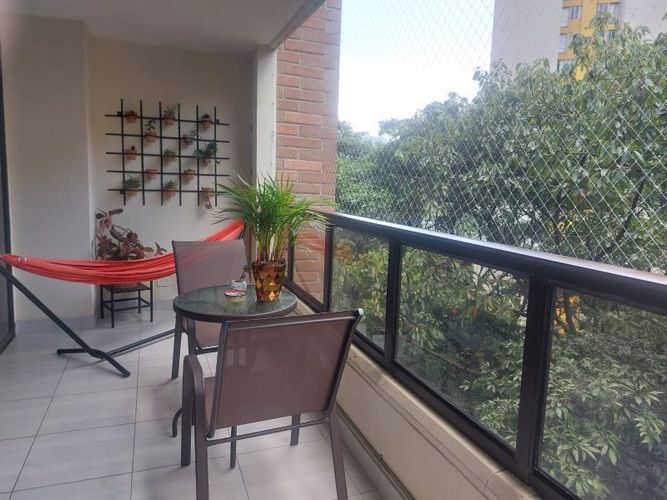 Apartamento de 3 alcobas en venta en La Aguacatala, Medellín, 175 m² · foto 4 de 20