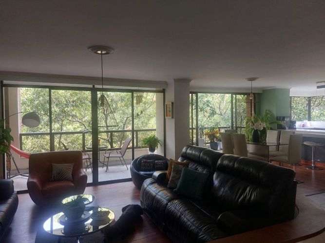 Apartamento de 3 alcobas en venta en La Aguacatala, Medellín, 175 m² · foto 5 de 20