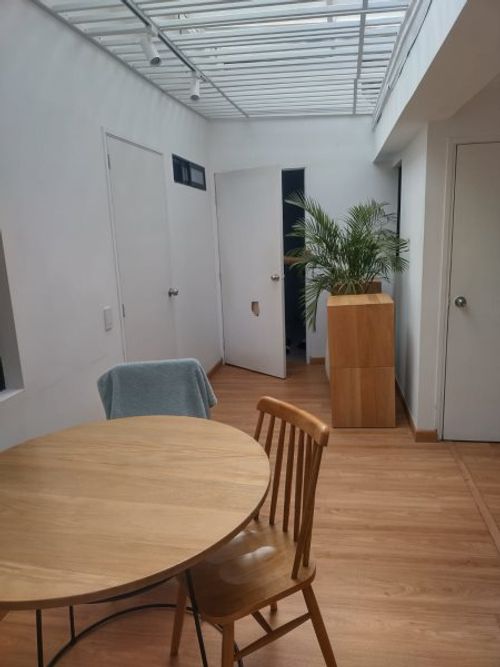 Casa de 18 alcobas en venta en Laureles, Medellín, 500 m² · foto 19 de 20