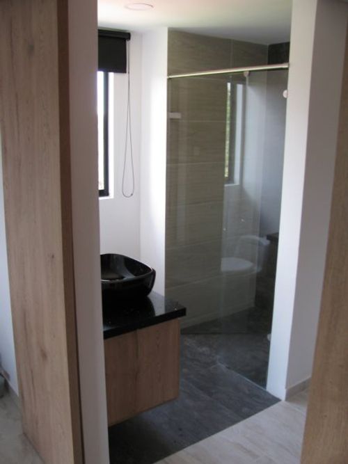 Apartamento de 2 alcobas en venta en Centro, Rionegro, 78 m² · foto 6 de 16