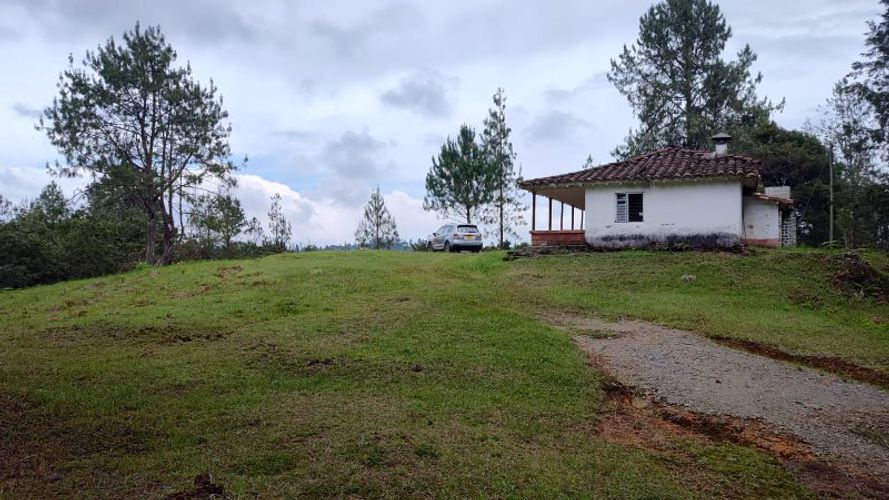 Lote en venta en La Brizuela, Guarne, 14700 m² · foto 9 de 10
