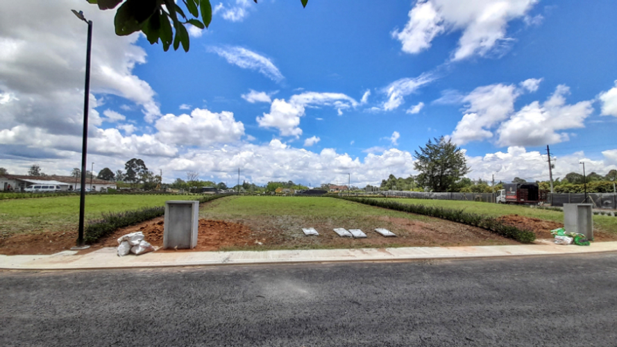 Lote en venta en Llano Grande, Rionegro, 317 m² · foto 2 de 3
