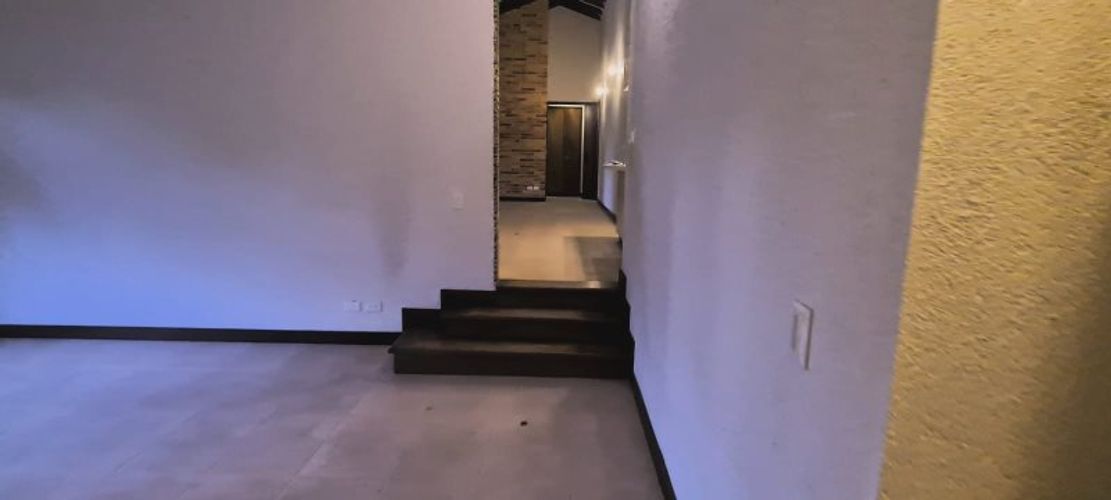 Casa de 3 alcobas en venta en Loma Del Escobero, Envigado, 500 m² · foto 17 de 24