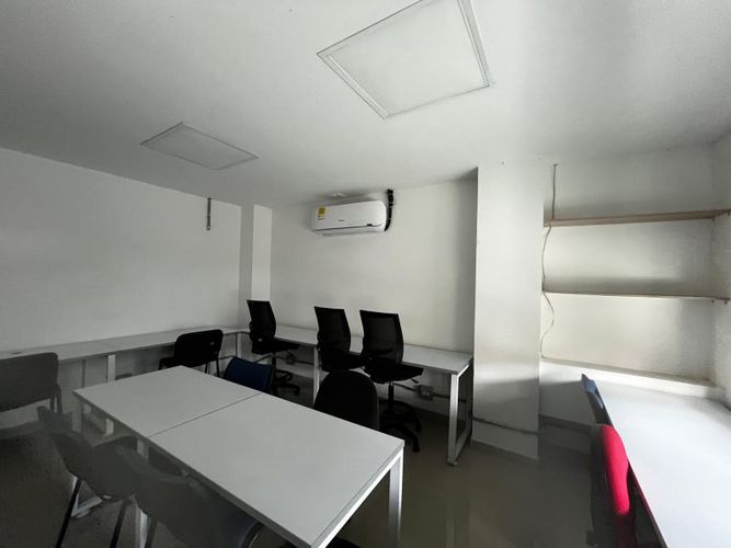 Oficina en arriendo en Laureles, Medellín, 35 m² · foto 3 de 8