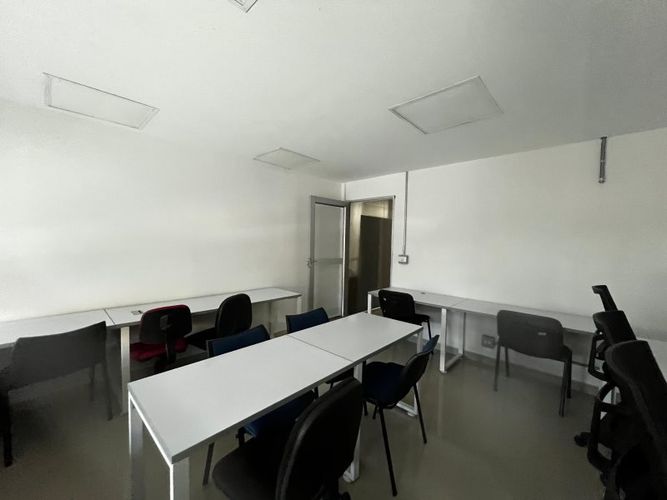 Oficina en arriendo en Laureles, Medellín, 35 m² · foto 4 de 8
