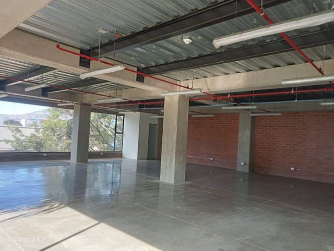 Bodega en arriendo en Santa Fe, Medellín, 220 m² · foto 3 de 16
