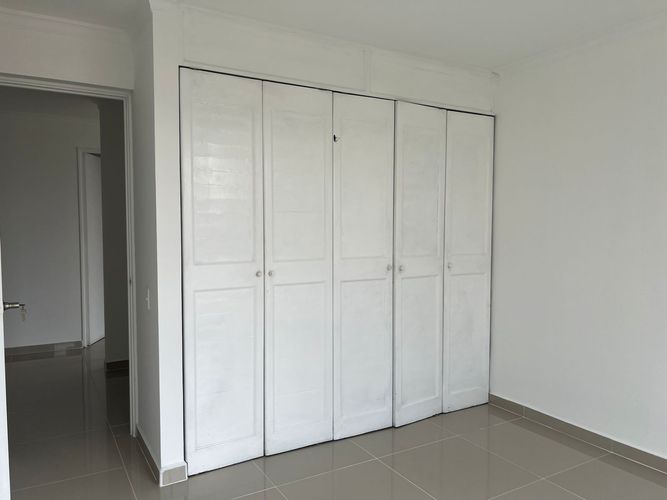 Apartamento de 3 alcobas en arriendo en Loma Benedictinos, Medellín, 148 m² · foto 7 de 16