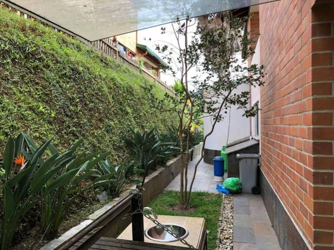 Casa de 5 alcobas en venta en Loma De La Doctora, Sabaneta, 470 m² · foto 9 de 17