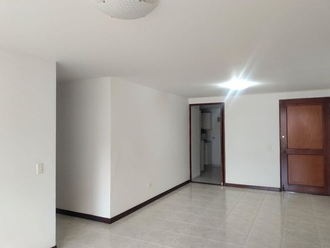 Apartamento de 3 alcobas en arriendo en Otraparte, Envigado, 99 m² · foto 3 de 16