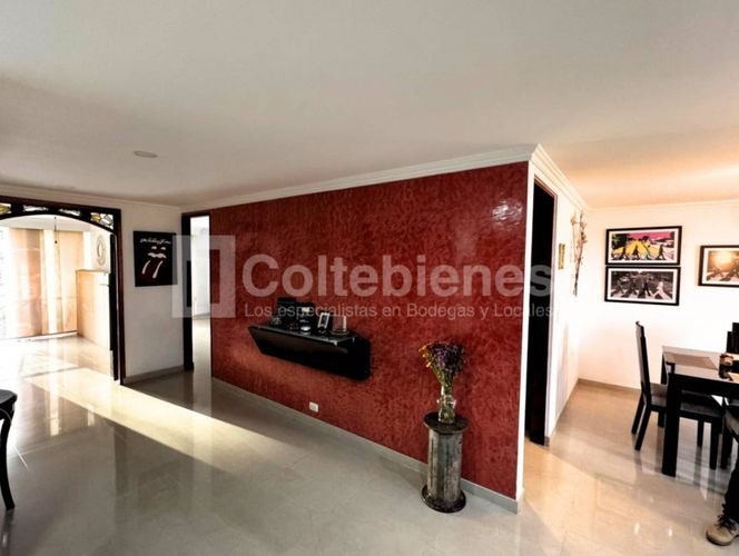 Apartamento de 3 alcobas en venta en La Florida, Medellín, 145 m² · foto 2 de 23