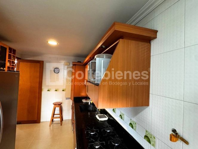 Apartamento de 3 alcobas en venta en La Florida, Medellín, 145 m² · foto 12 de 23